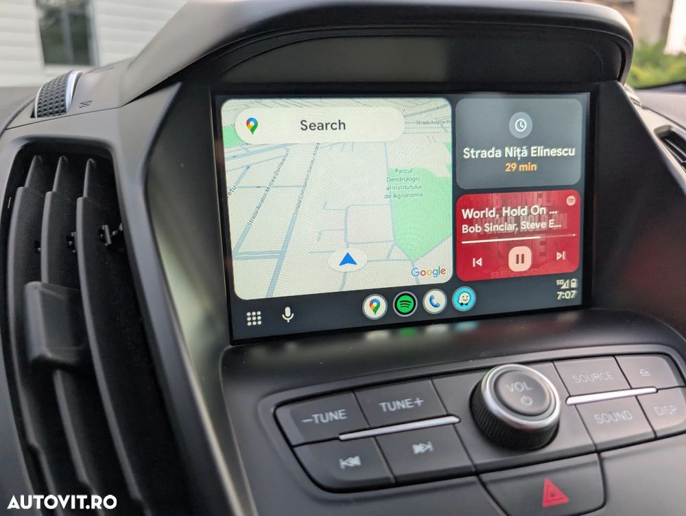 Ford Kuga 2.0 TDCi 4WD Powershift ST-Line - 11