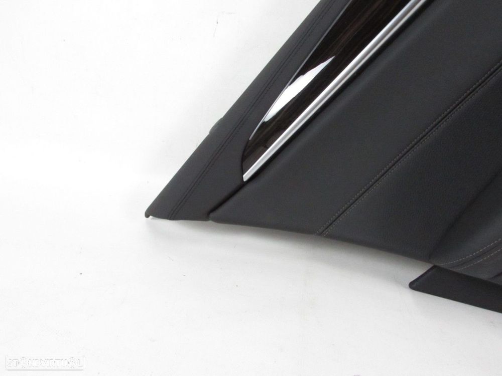 Forra da porta em Pele Esquerdo/Trás Seminovo/ Original BMW 5 (G30, F90)/BMW 5 T... - 2