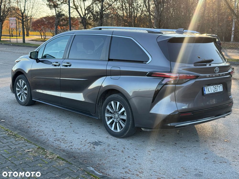 Toyota Sienna - 19