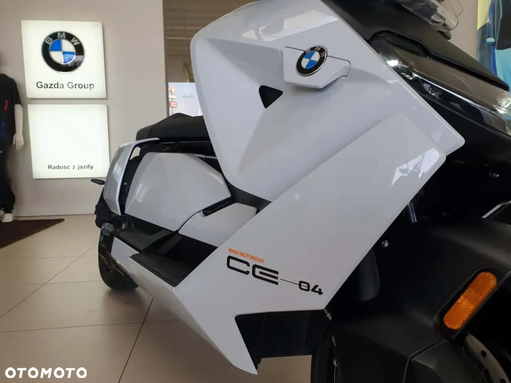 BMW CE 04 - 9