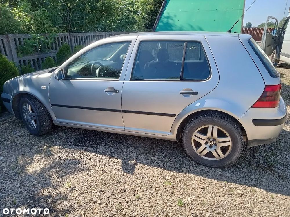 Volkswagen Golf - 3