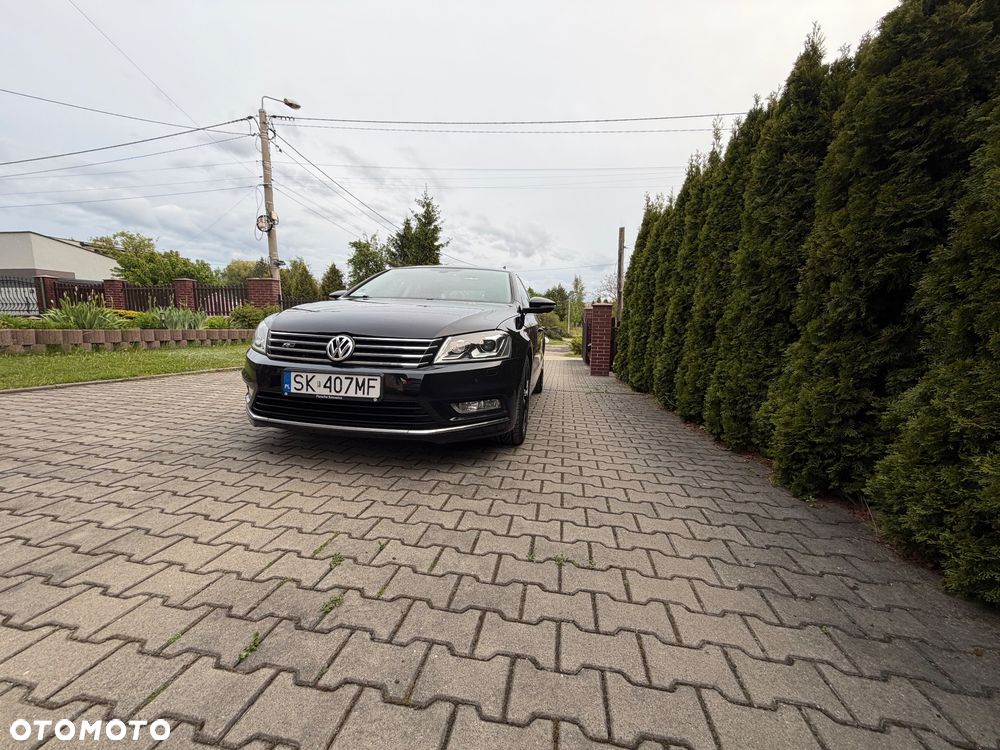 Volkswagen Passat 2.0 TDI Highline R-Style DSG - 13
