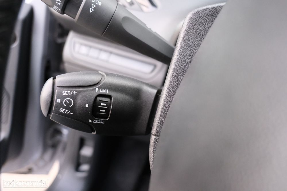 Peugeot 208 1.5 BlueHDi Signature - 17