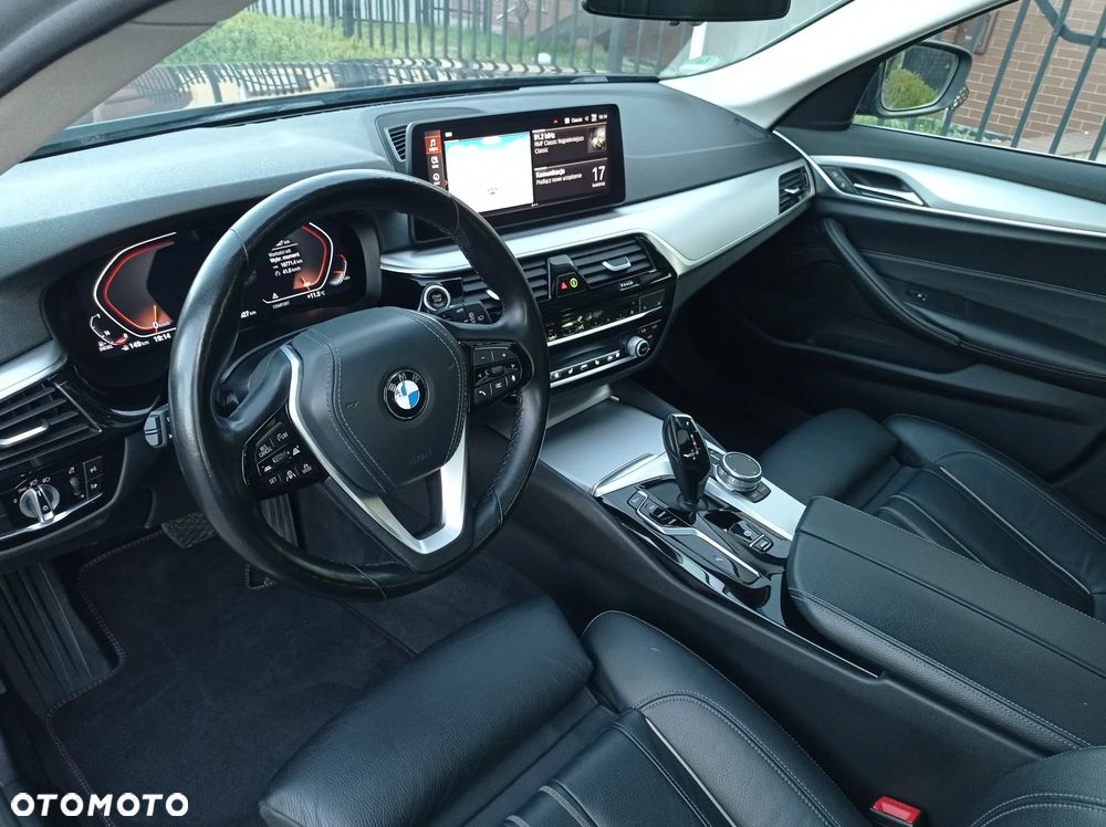 BMW Seria 5 520d Luxury Line sport - 26