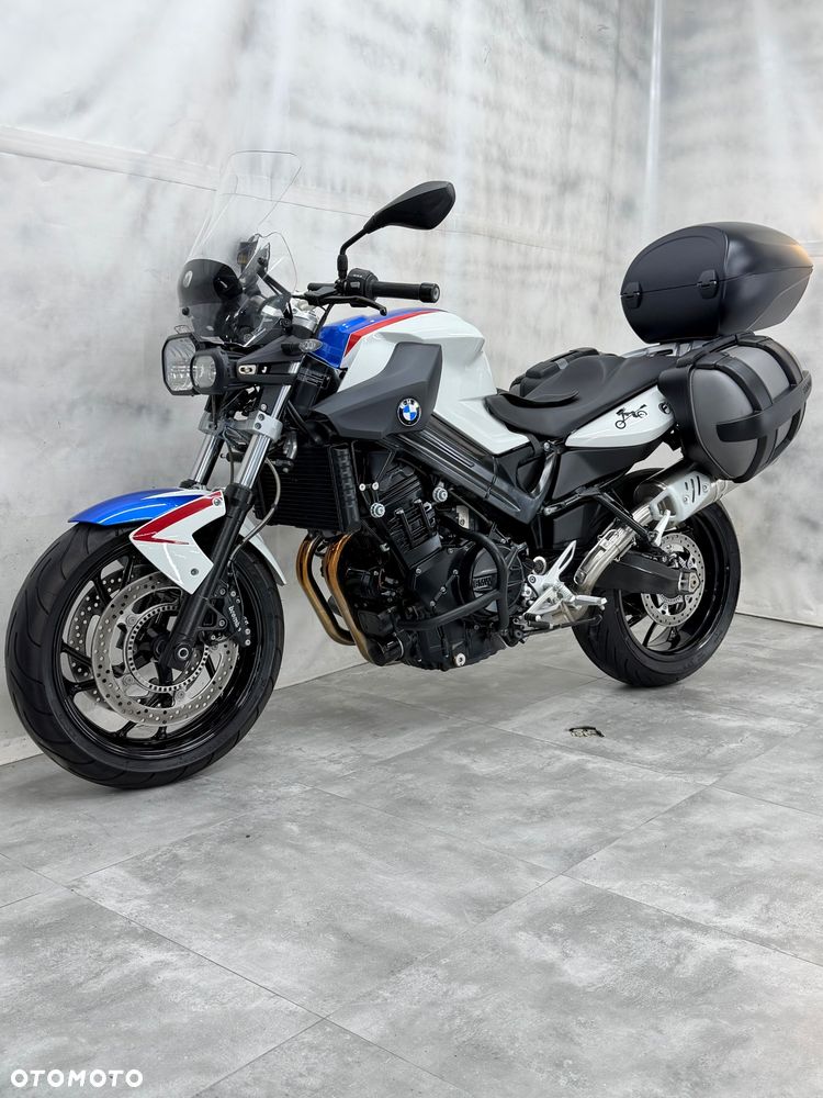 BMW F - 19