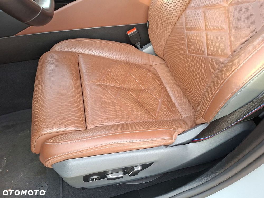 BMW Seria 5 520d xDrive mHEV M Sport - 14