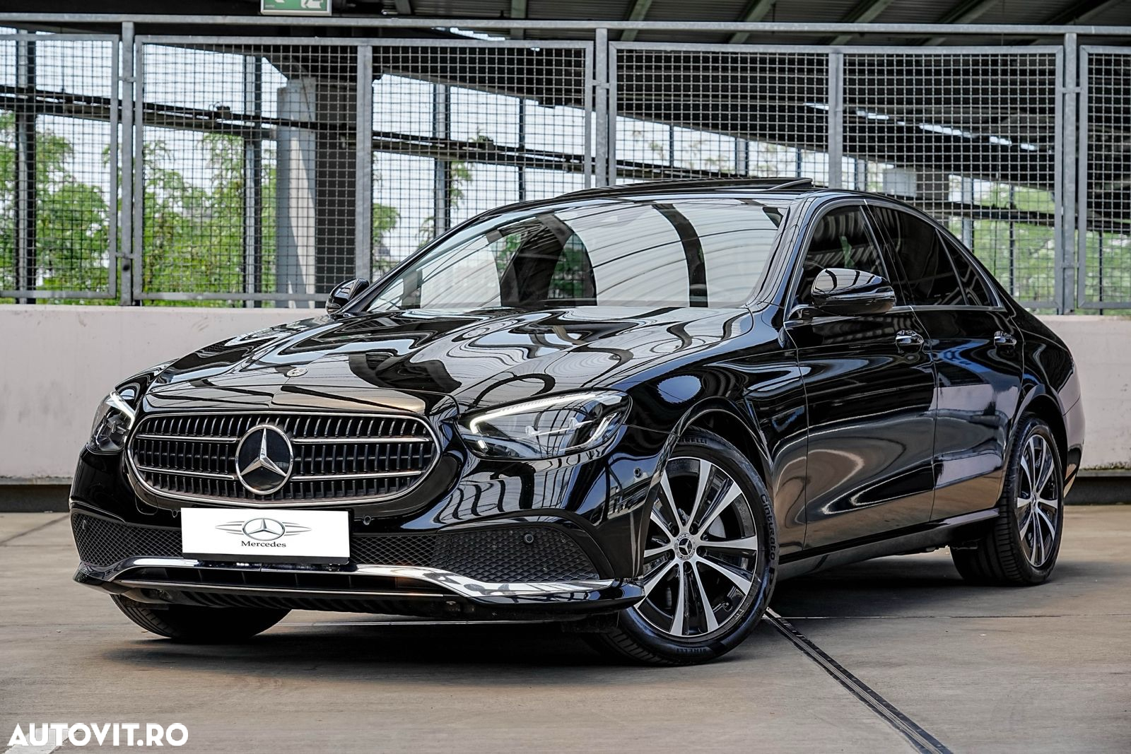 Mercedes-Benz E - 23