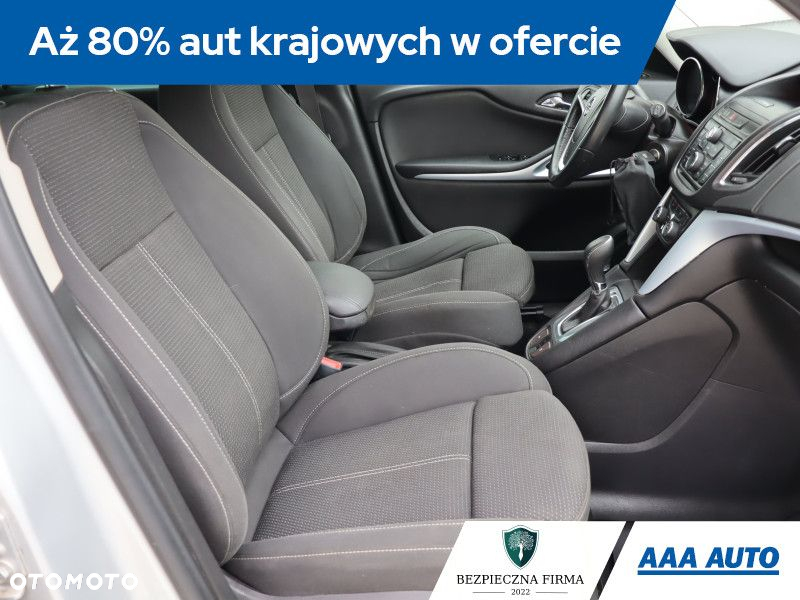 Opel Zafira - 10