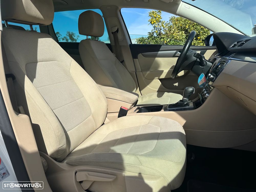 VW Passat Variant - 35