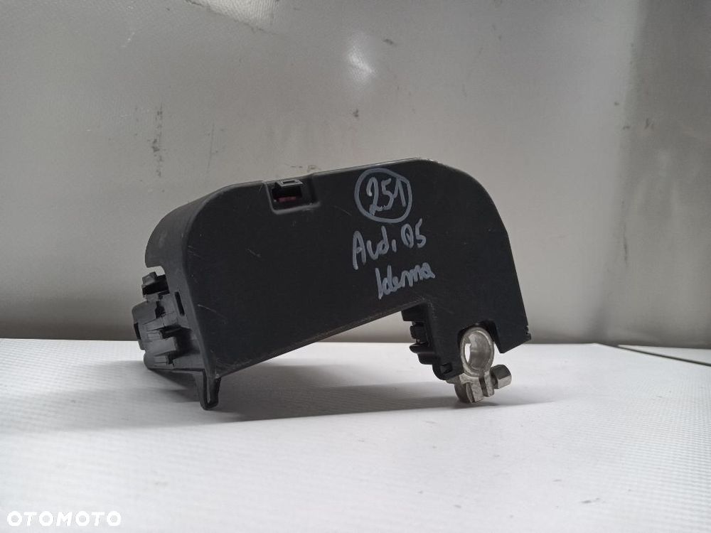 KLEMA AKUMULATORA 2.0 DIESEL AUDI Q5 80A915459D - 2