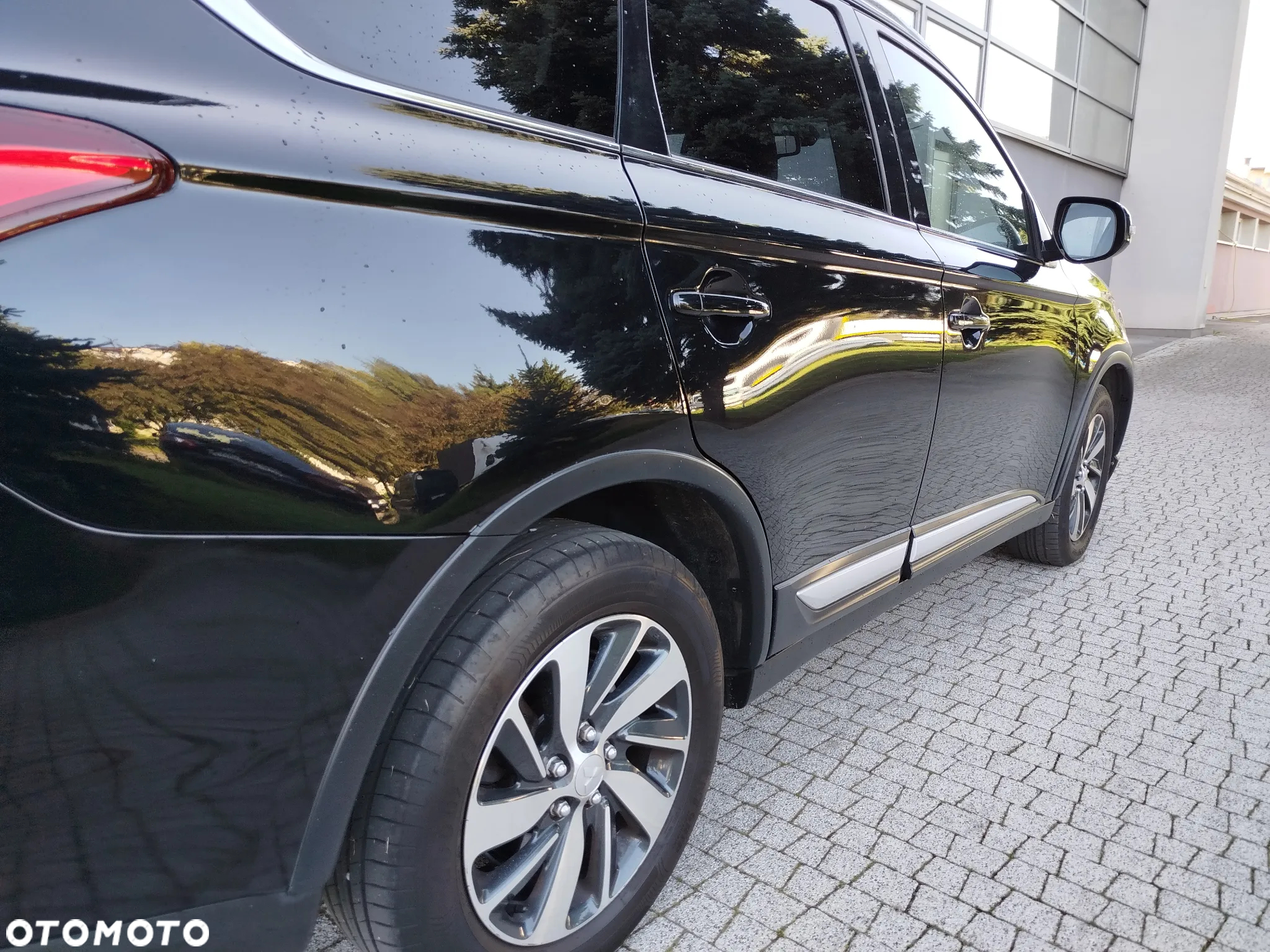 Mitsubishi Outlander 2.2 DI-D 4WD Automatik Diamant Edition - 35