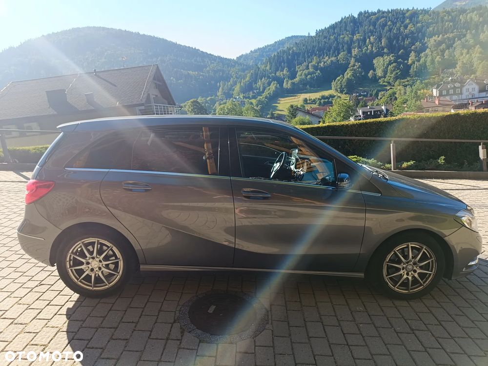 Mercedes-Benz Klasa B 220 4Matic 7G-DCT - 4