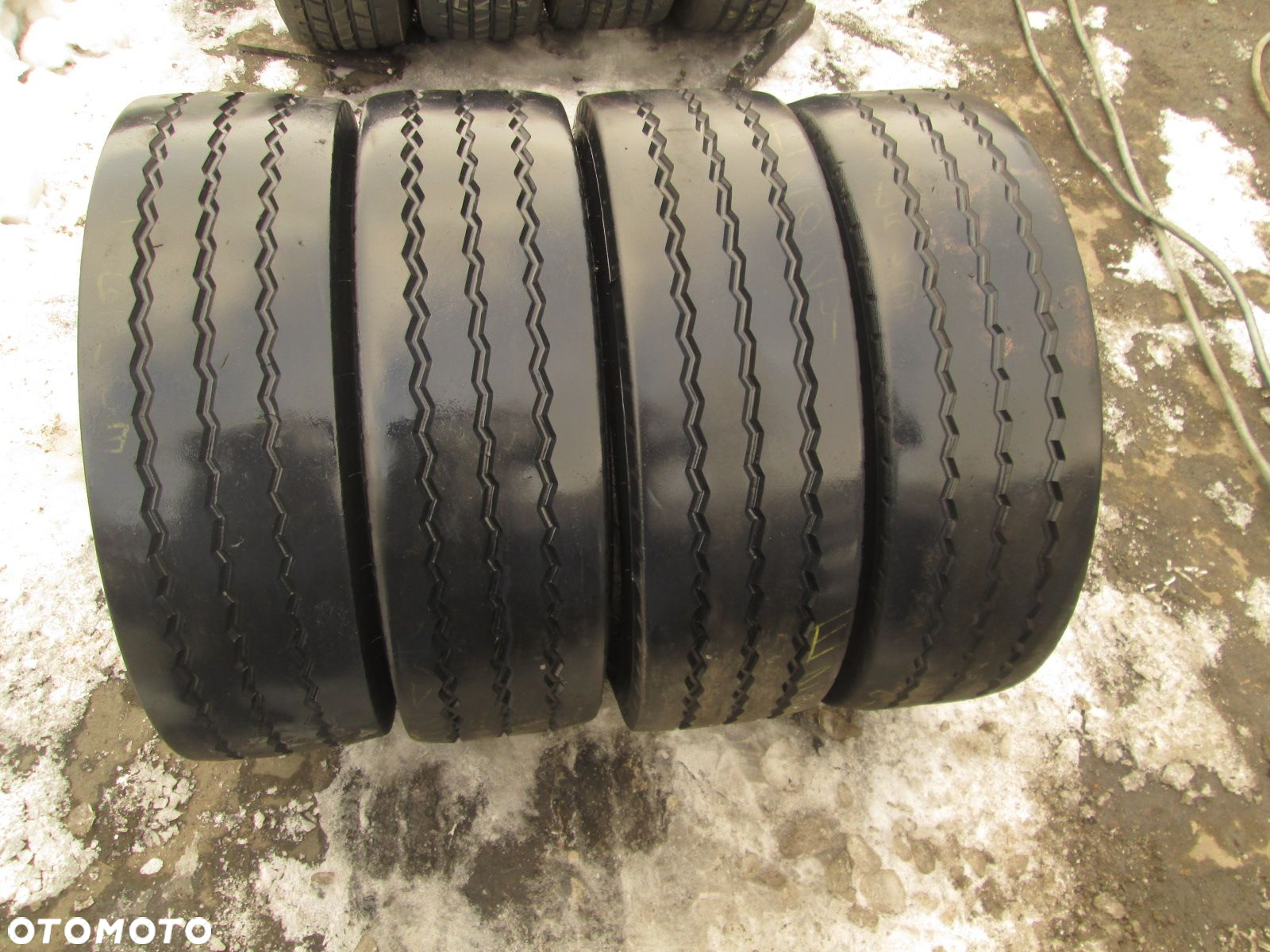 Opony ciężarowe 245/70R17.5 Pirelli ST01. Opony ciężarowe - 2