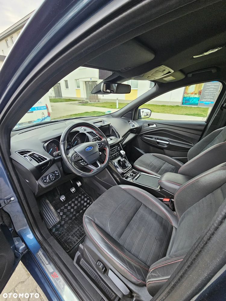 Ford Kuga 2.0 TDCi 4x2 ST-Line - 12