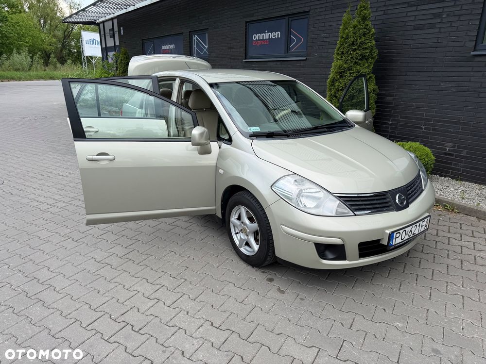 Nissan Tiida 1.6 Visia AC/CD - 12