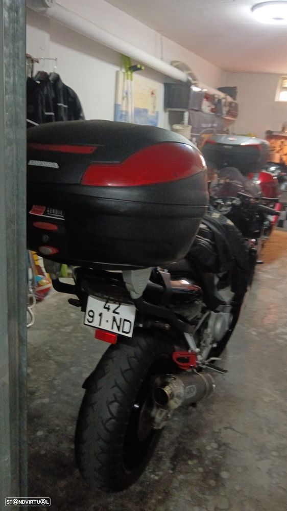 Honda CBR 600 F4 - 15