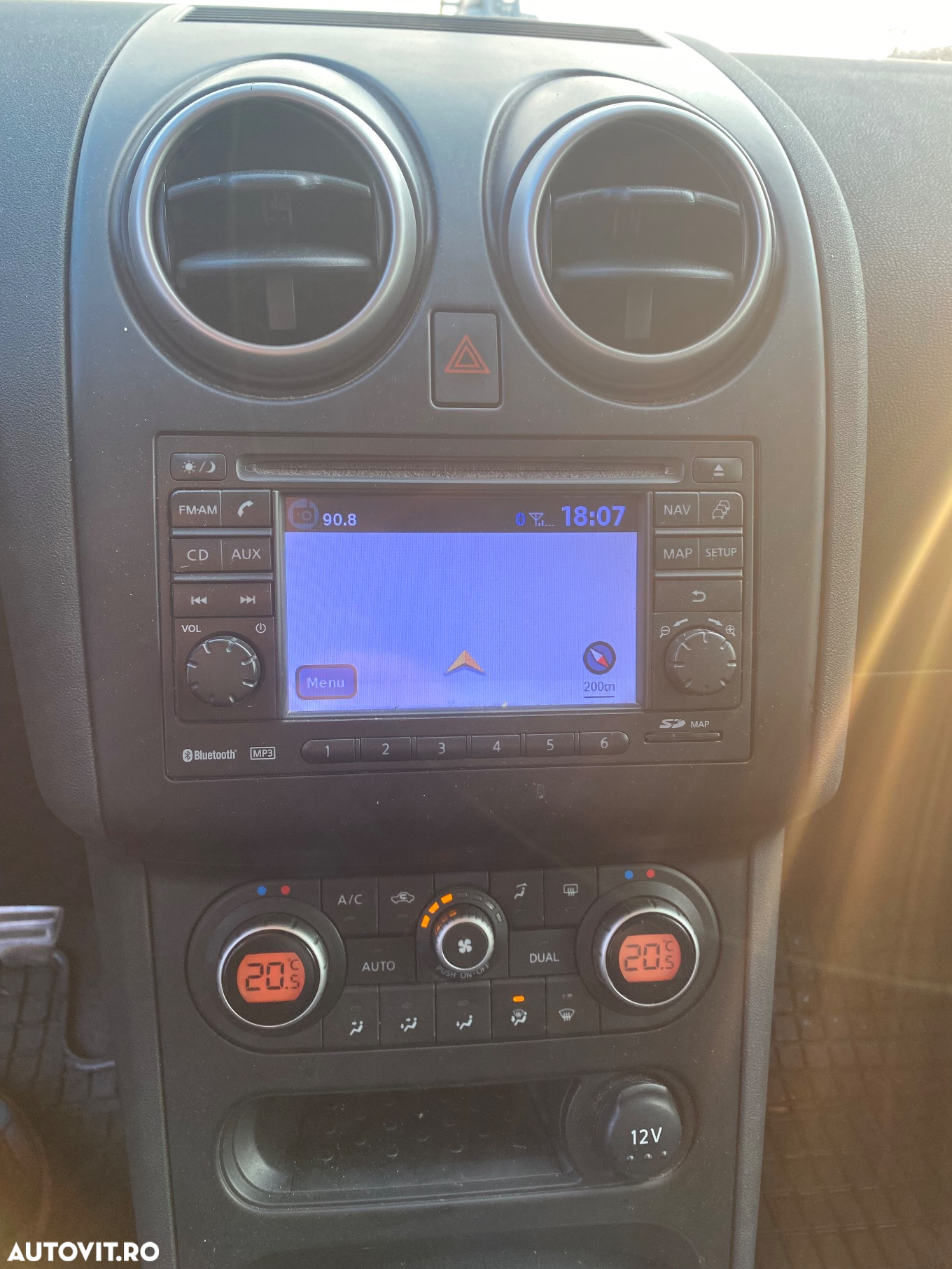 Nissan Qashqai 1.7 dCi TEKNA+ - 8