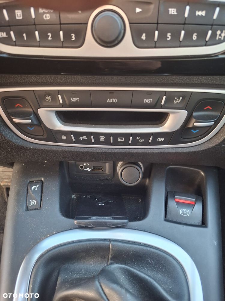 Renault Scenic - 23