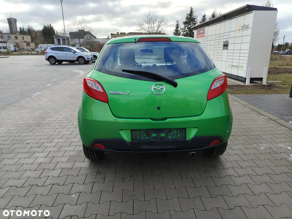 Mazda 2 - 5
