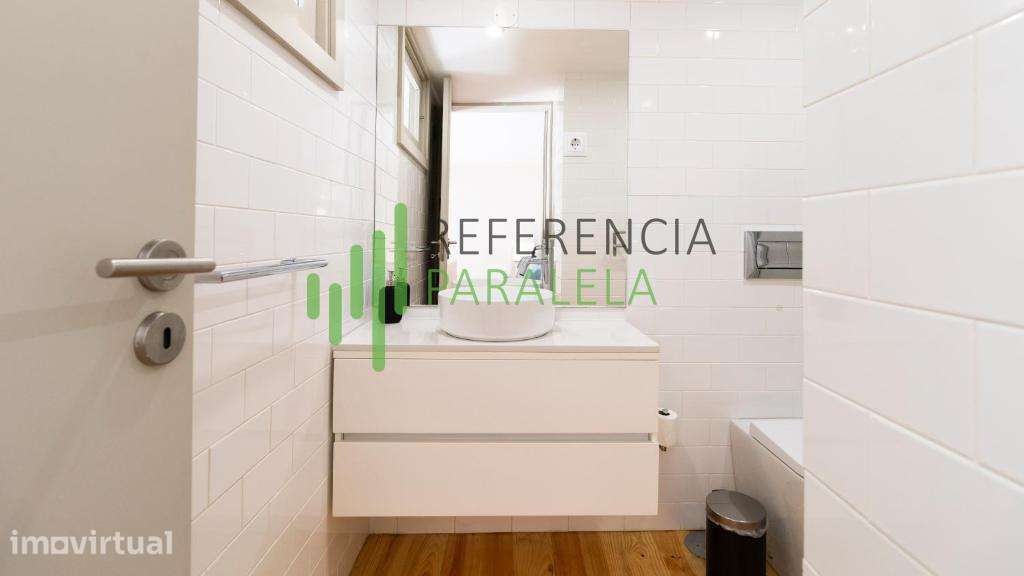 Duplex mezzanine no coraçao do Porto com terraço, perto do Sé - Grande imagem: 5/25