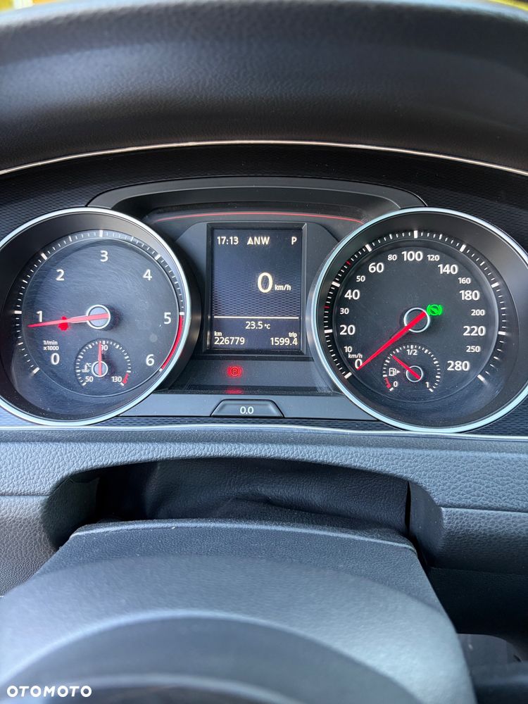Volkswagen Golf - 15