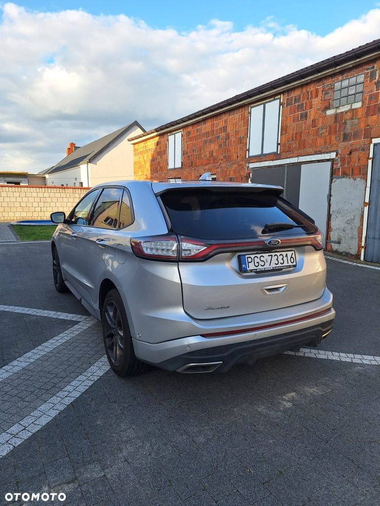 Ford Edge - 2
