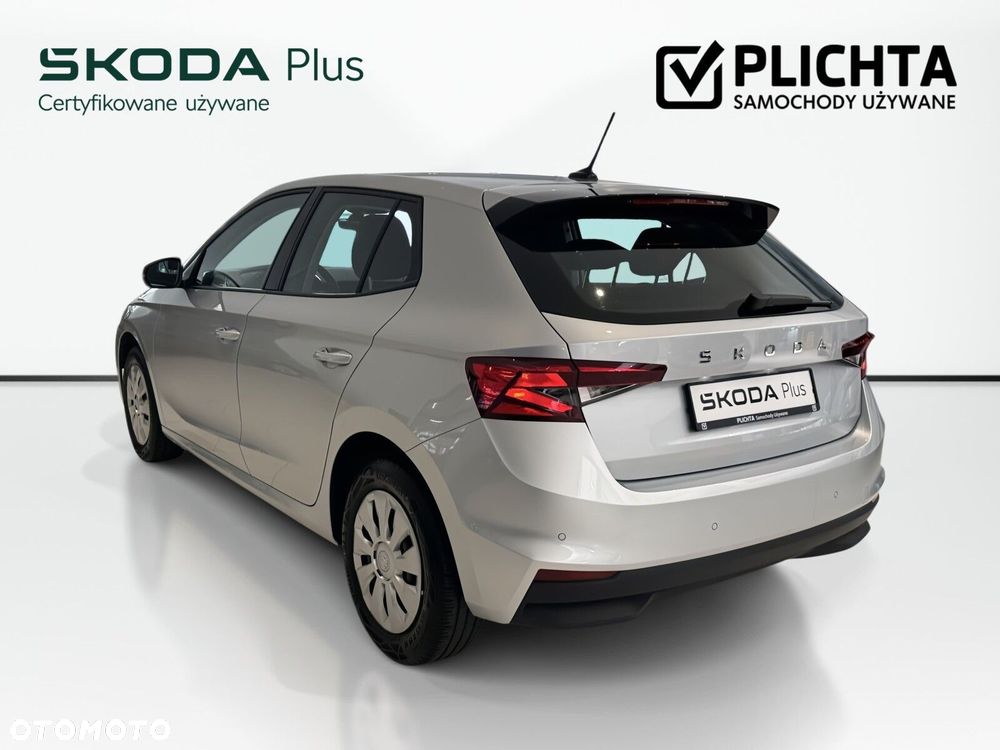 Skoda Fabia 1.0 Essence - 8