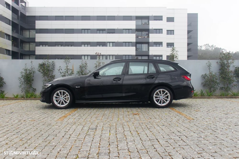 BMW 330 e Line Sport Auto - 2