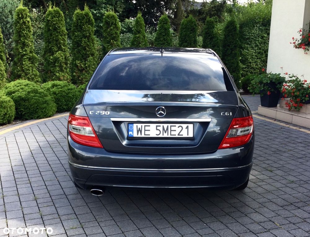 Mercedes-Benz Klasa C 250 CGI BlueEff Avantgarde - 11