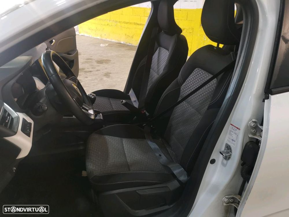 Renault Clio 1.0 TCe Limited Bi-Fuel - 5