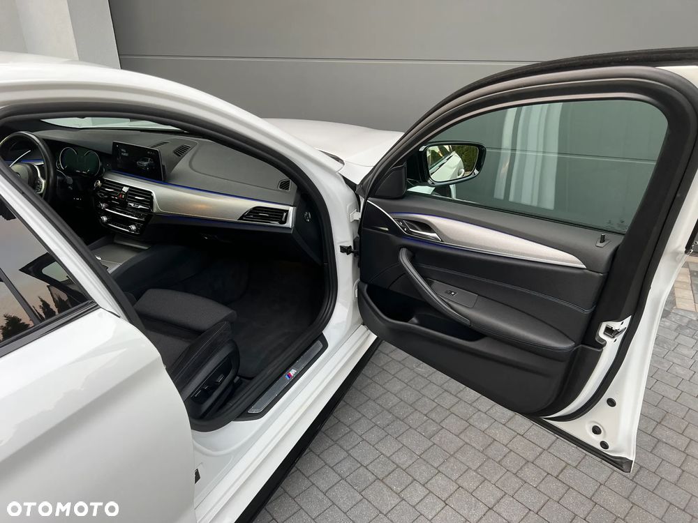 BMW Seria 5 530i xDrive M Sport sport - 19