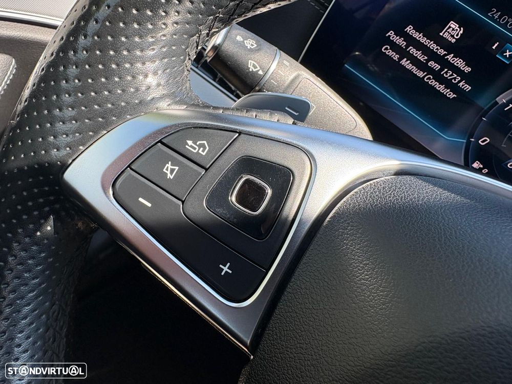 Mercedes-Benz E 220 d Cabrio 4Matic 9G-Tronic AMG Line - 27