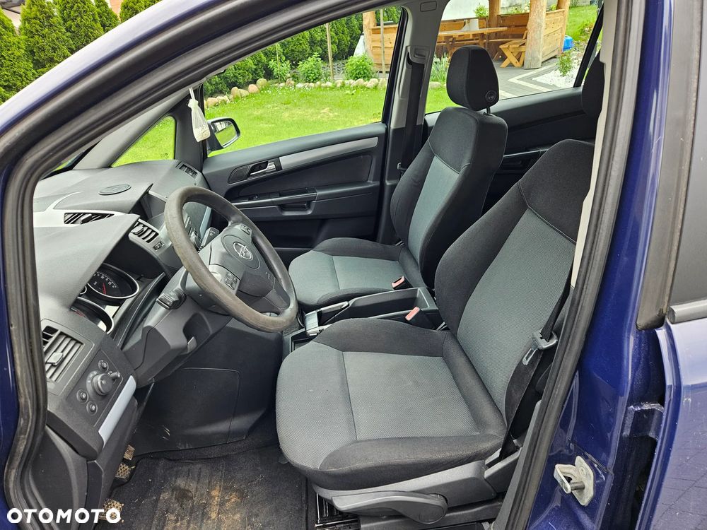 Opel Zafira - 8