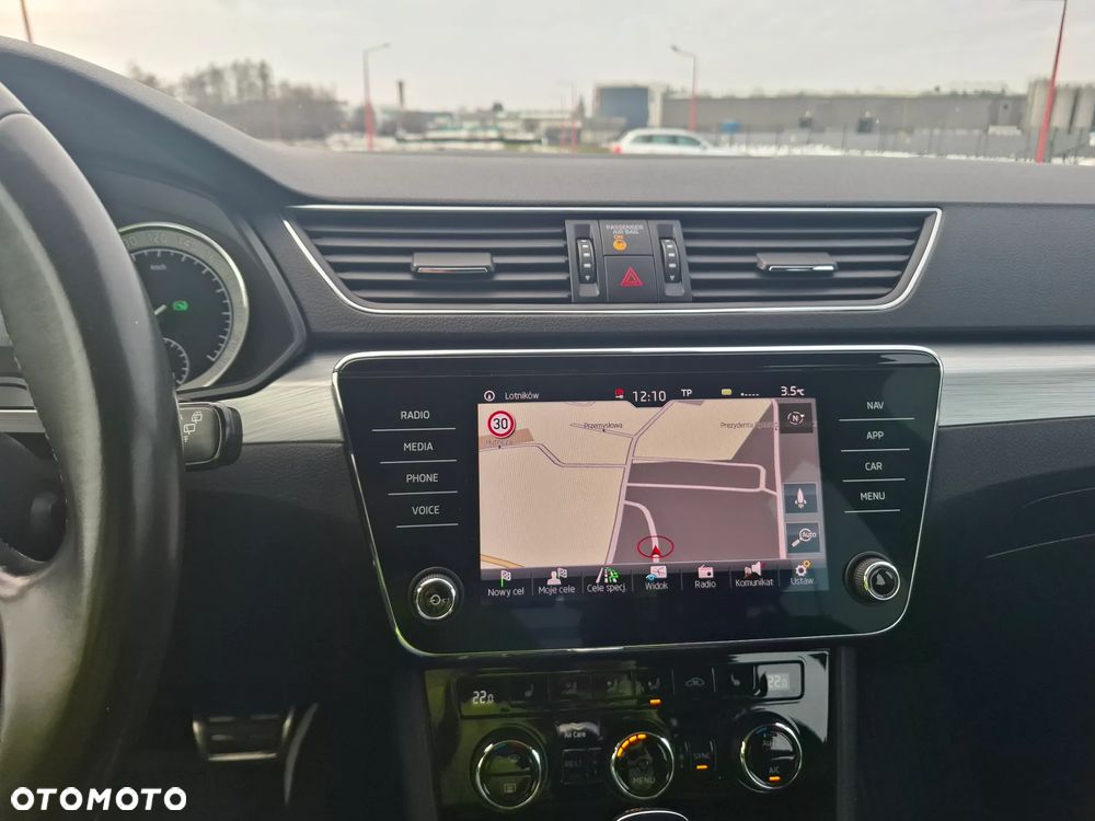 Skoda Superb 2.0 TDI SCR Ambition DSG - 20