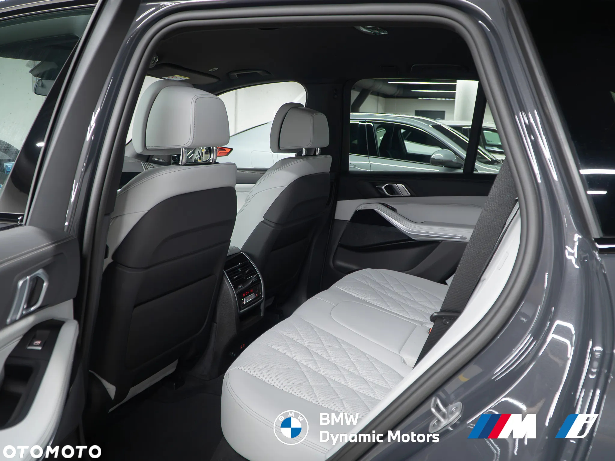 BMW X5 xDrive40i - 24