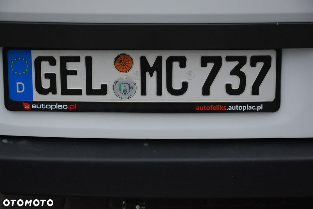 Mercedes-Benz Sprinter - 14