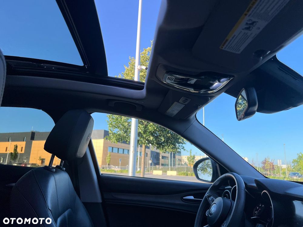 Alfa Romeo Stelvio 2.0 Turbo Veloce Q4 - 23