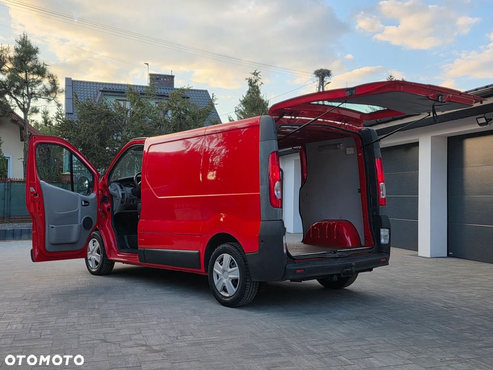 Opel Vivaro - 8