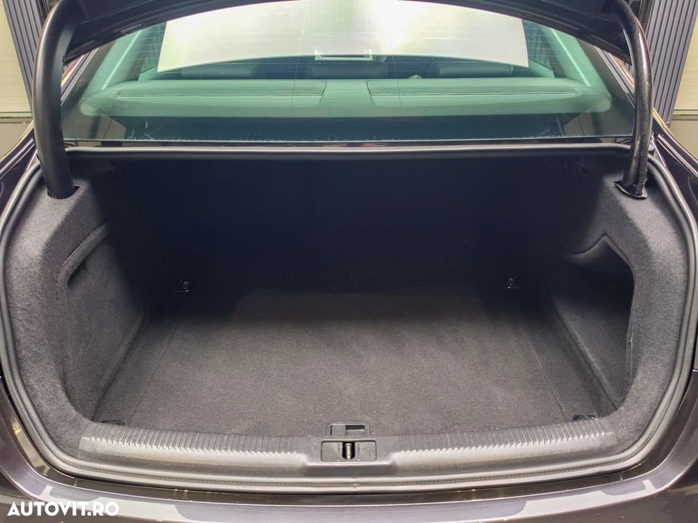 Audi A4 Limuzina 2.0 TDI DPF clean multitronic S line Sportpaket - 32