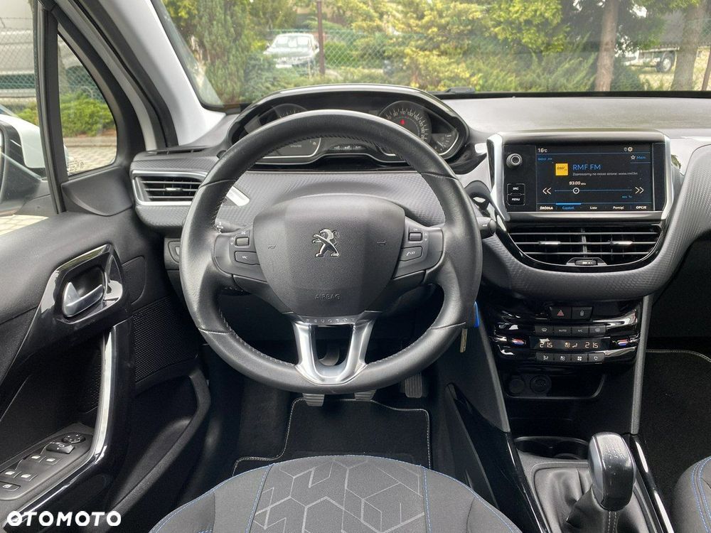 Peugeot 2008 1.5 BlueHDi Signature - 18