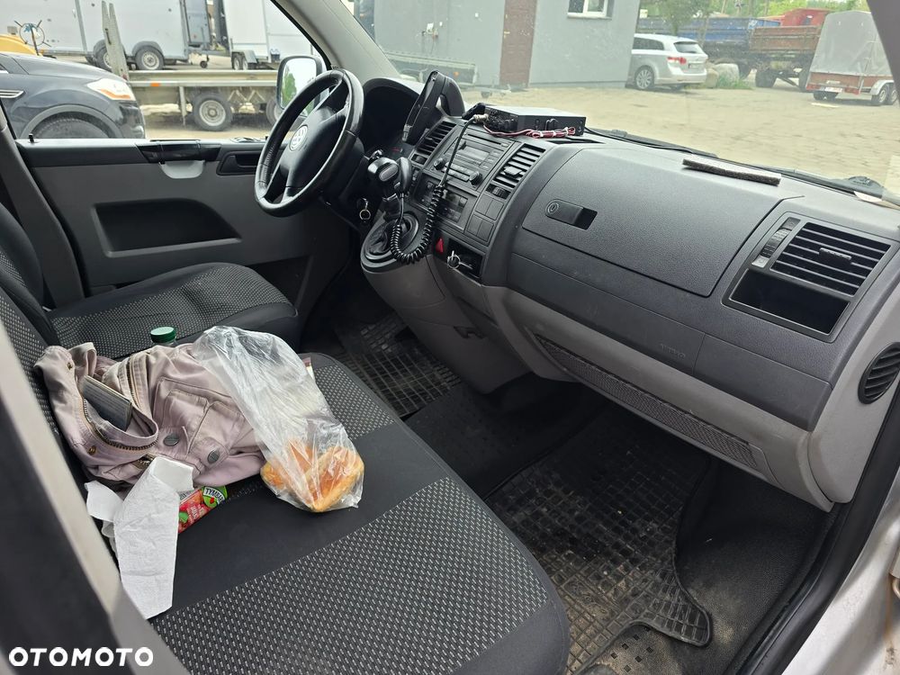 Volkswagen Caravelle - 16