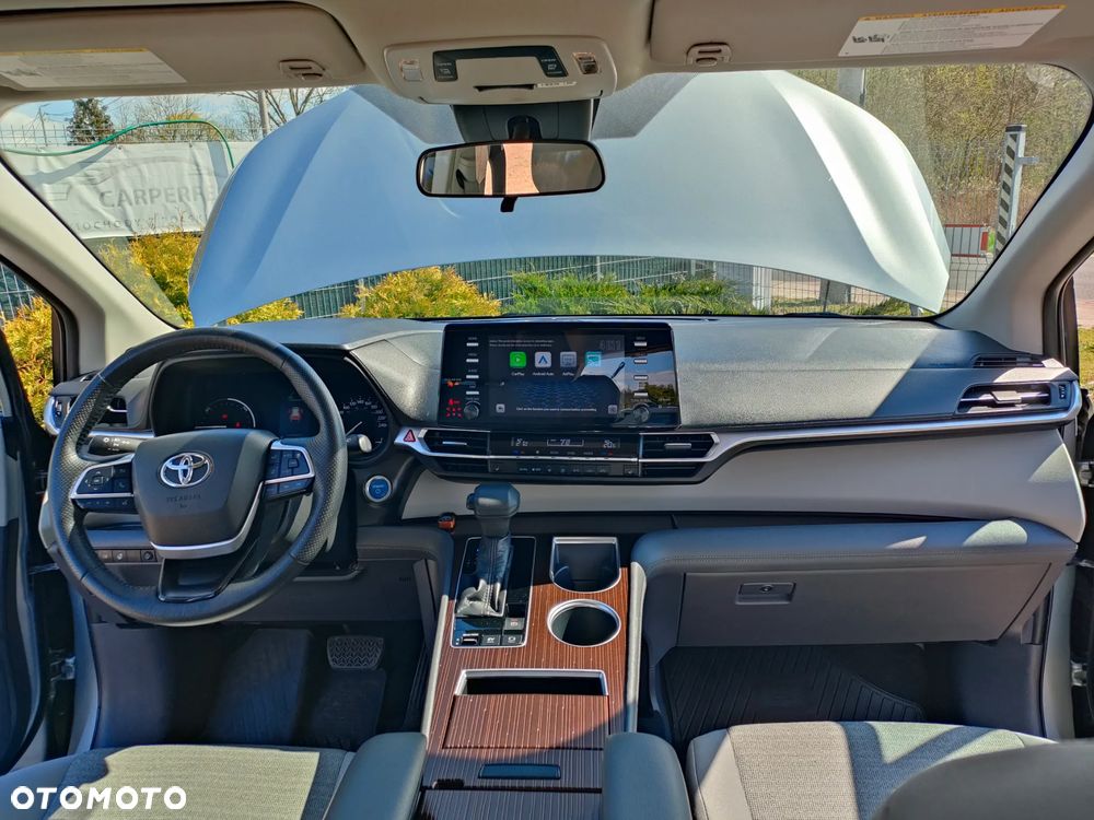 Toyota Sienna - 31