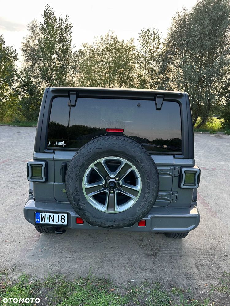 Jeep Wrangler - 4