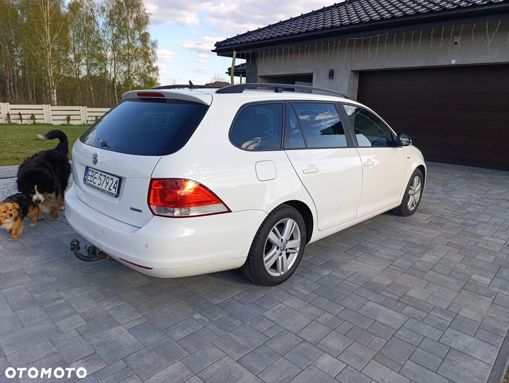 Volkswagen Golf 1.6 TDI DPF BlueMotion Technology MATCH - 4