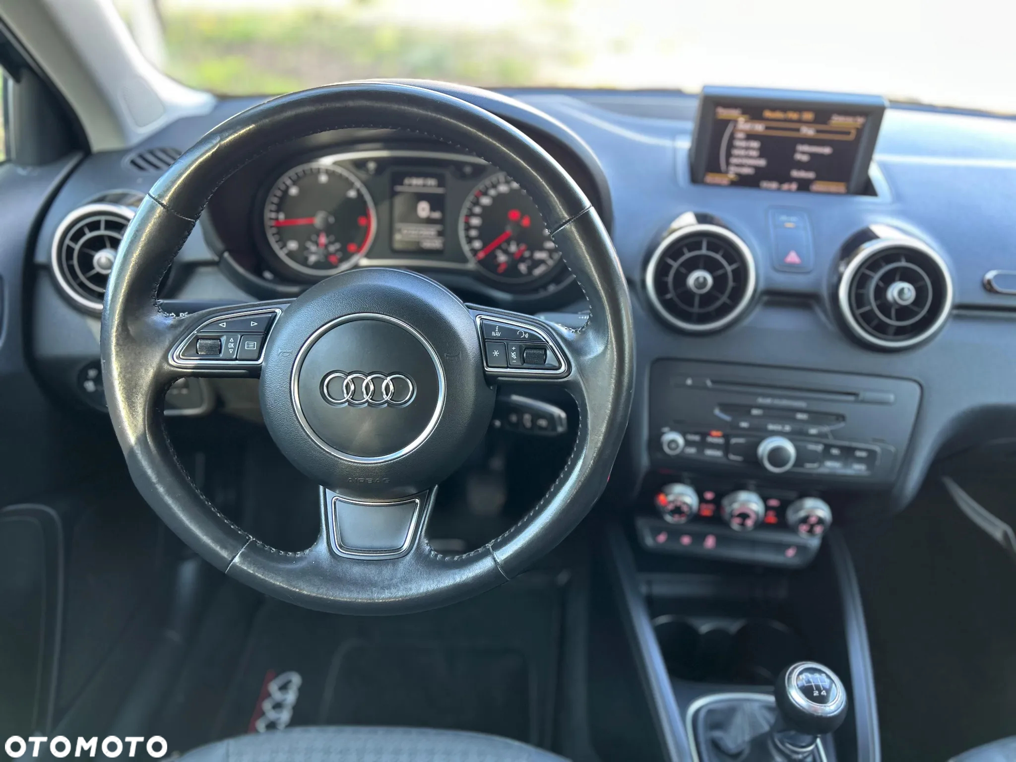Audi A1 1.6 TDI Ambition - 10