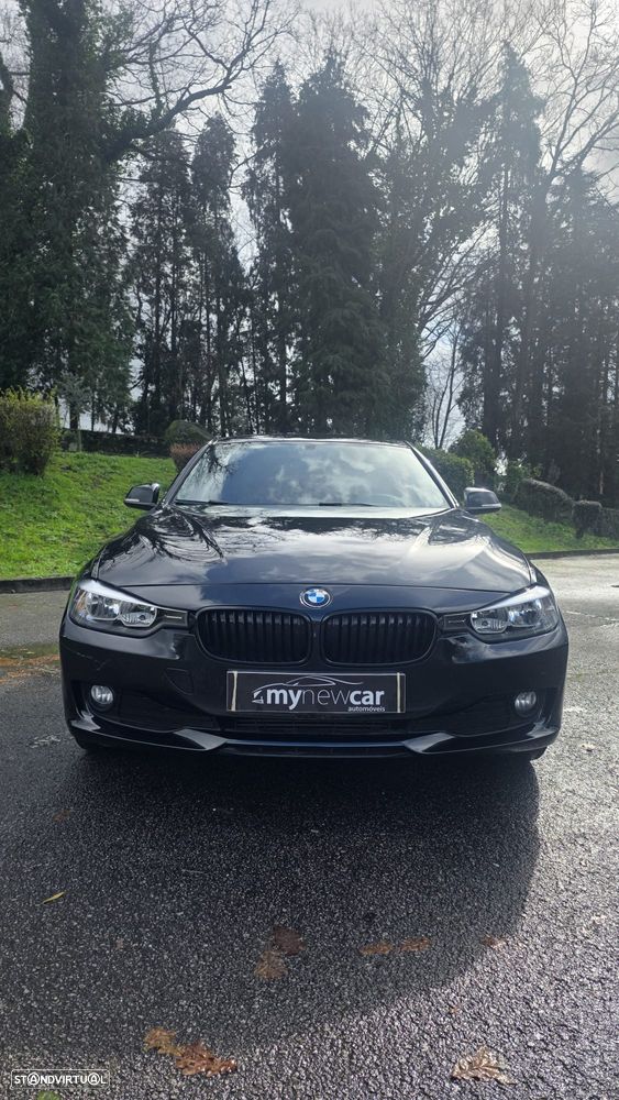 BMW 318 d Sport Line - 4