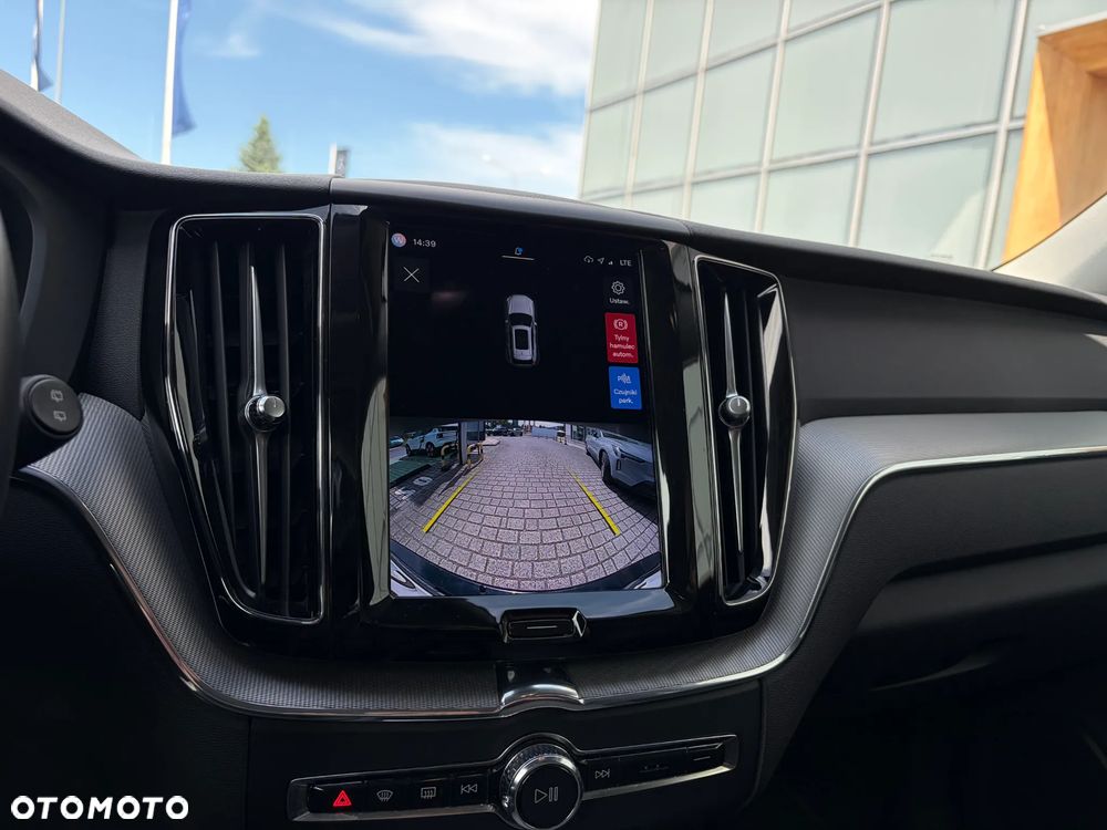 Volvo XC 60 B4 B Plus Bright - 10