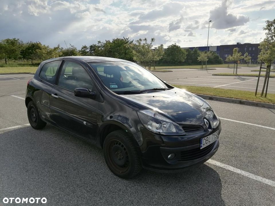 Renault Clio - 1