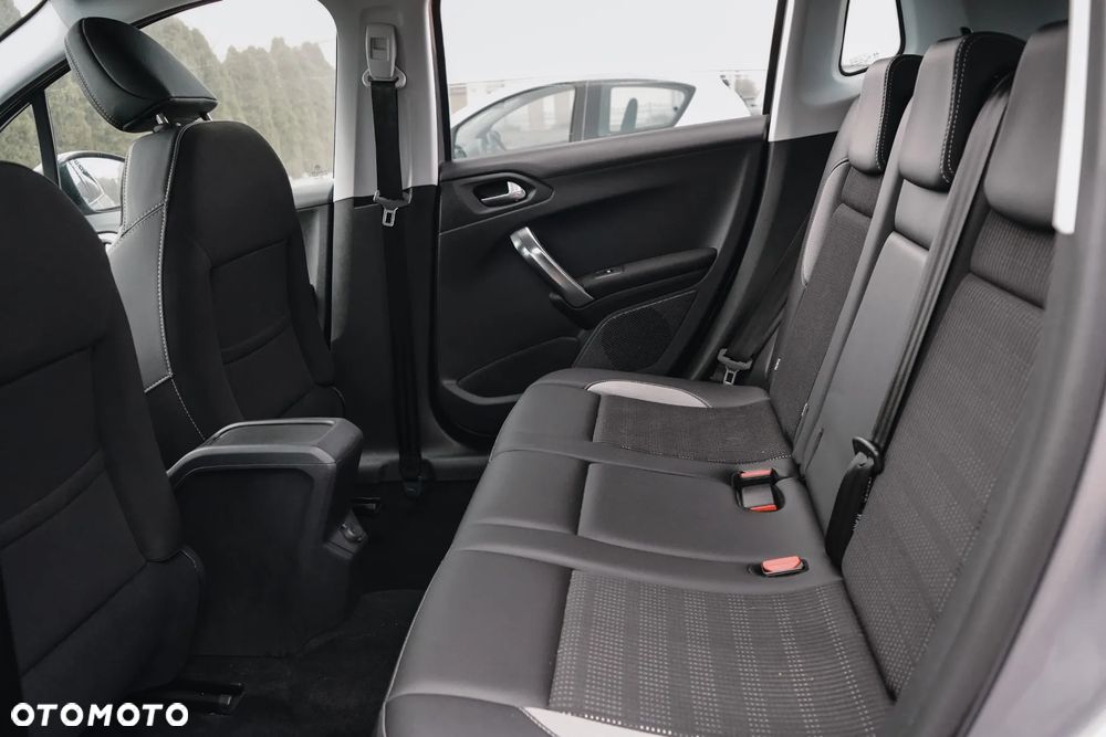 Peugeot 2008 PureTech 110 GPF Stop&Start EAT6 Allure - 22