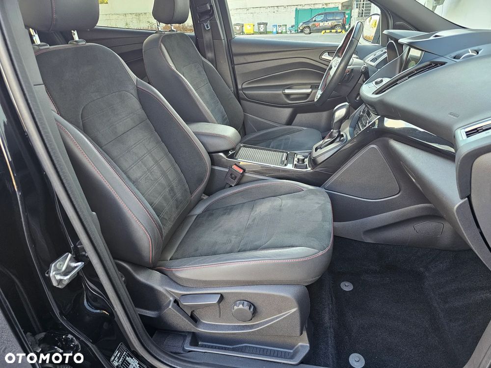 Ford Kuga 2.0 TDCi AWD ST-Line Black - 17